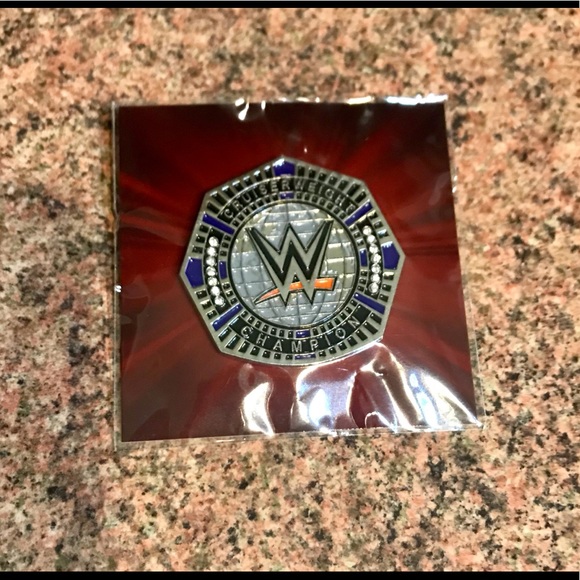 WWE Cruiserweight Championship Collectable Pin - Picture 2 of 3